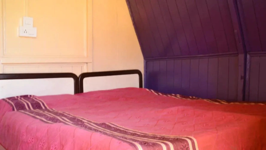 Standard room with mountain view