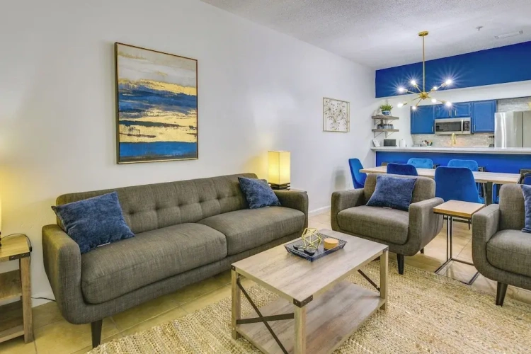 2 Bedrooms Apartment