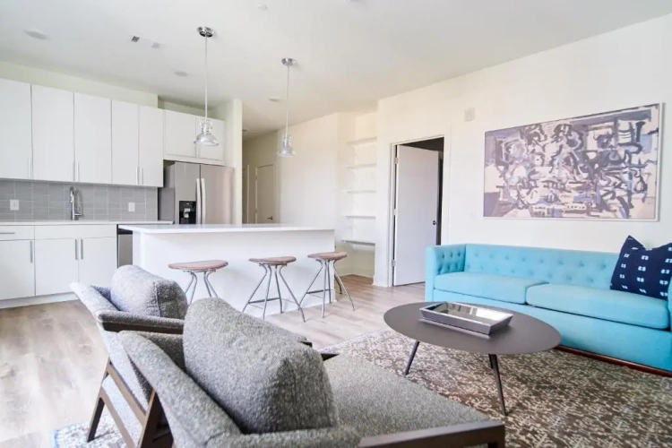 2 Bedrooms Apartment