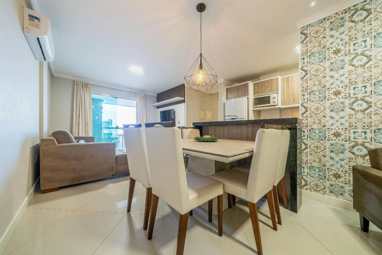 140 - Lindo apartamento com 03 dormitórios - Com Vista Mar!