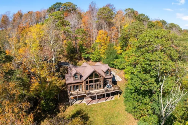 3 Bedrooms Cottage