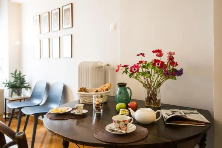 2 Bedrooms Apartment