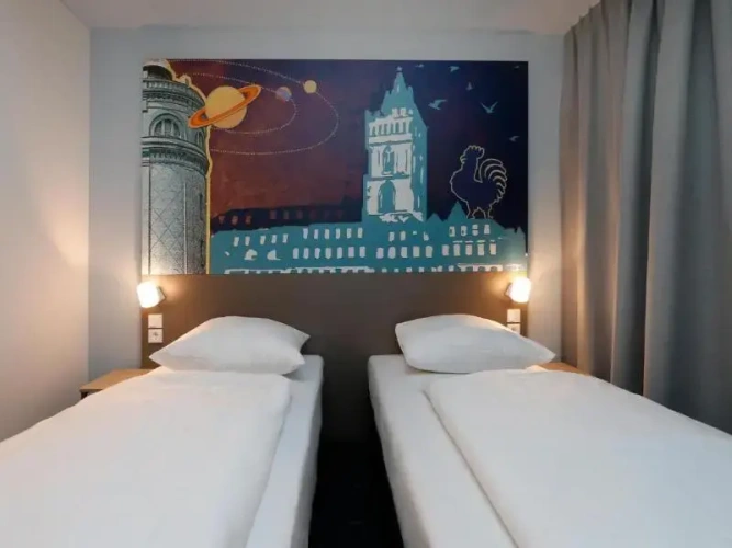 Standard Twin room