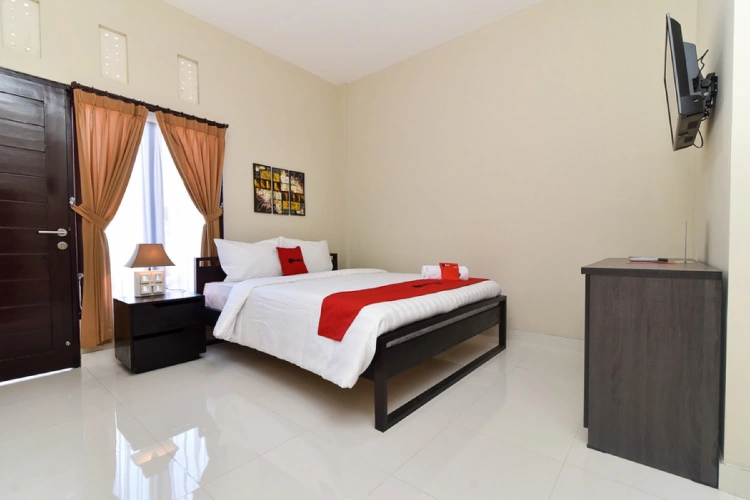 Standard Double room with city view