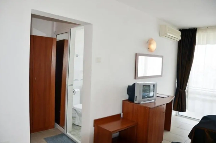 Economy Triple room