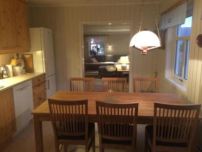 4 Bedrooms Cottage