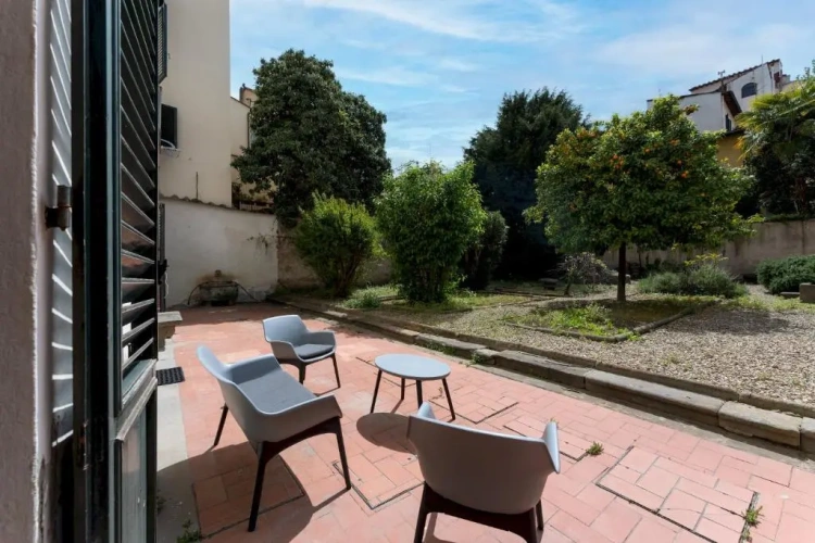 3 Bedrooms Apartment