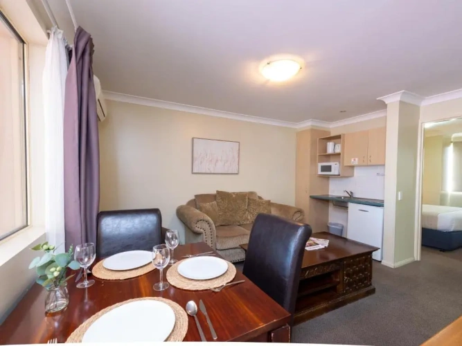 2 Bedrooms Apartment