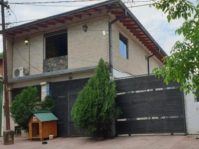 3 Bedrooms Cottage