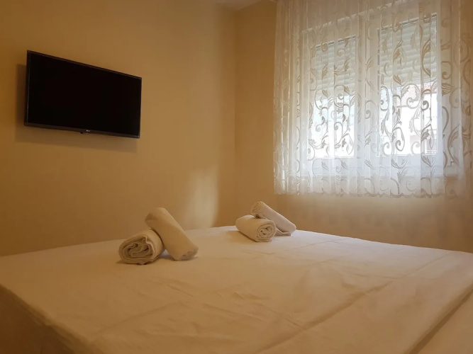 Apartments Leone