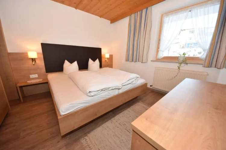 2 Bedrooms Apartment with balcony and with view