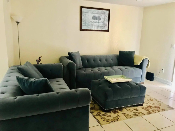 Spacious Condo close to Siesta