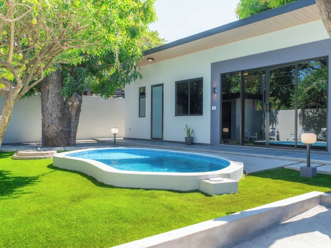 2 Bedrooms Family Villa with pool view