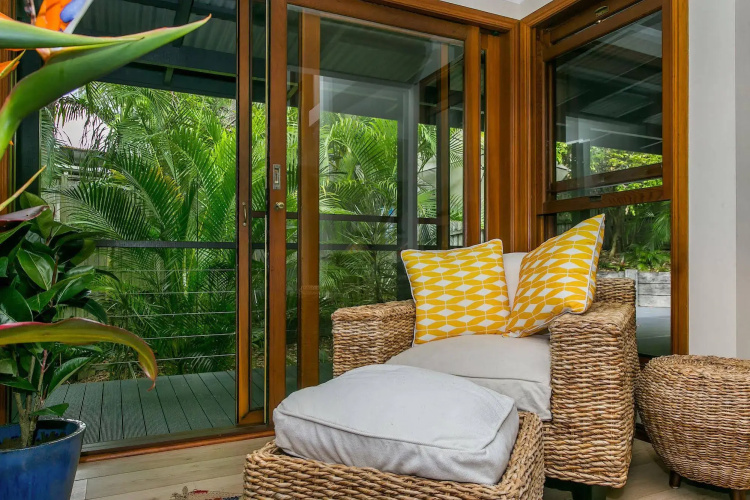 Bottlebrush Cottage