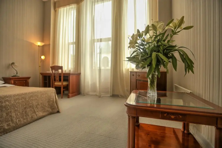 Ritsa Hotel