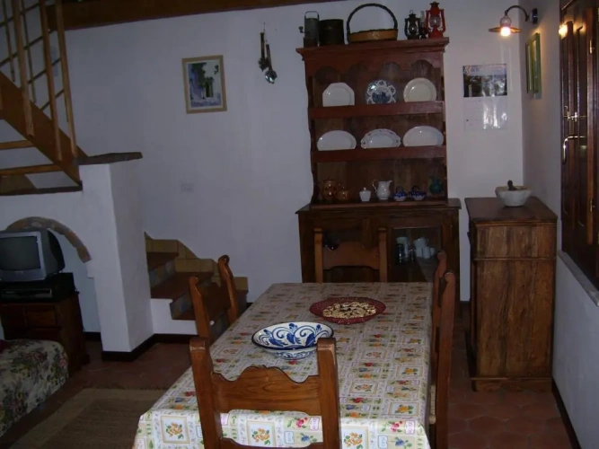 2 Bedrooms Cottage