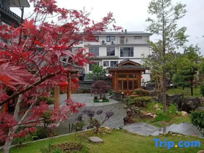 Qingxiang Manchu Guesthouse