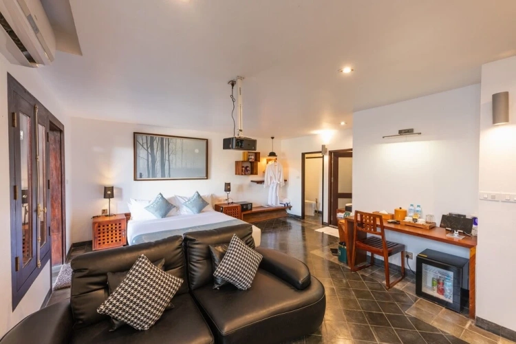 2 Bedrooms Villa
