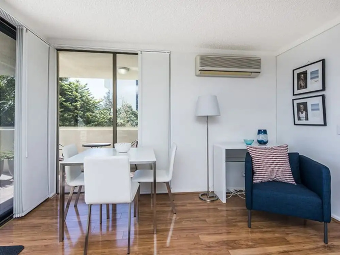 South Perth Deluxe Apartment