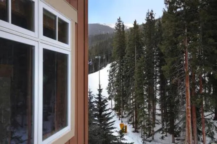 3044 Lone Eagle 2 Bedrooms 2 Bathrooms Condo