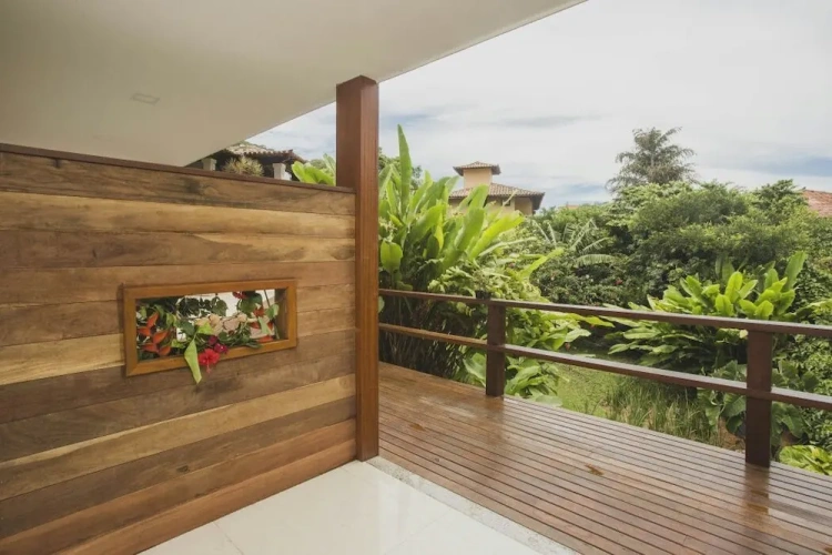 Deluxe Triple room with balcony and with garden view