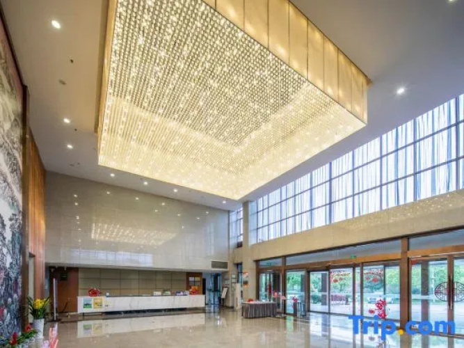 Jiangxi Bailu Hotel