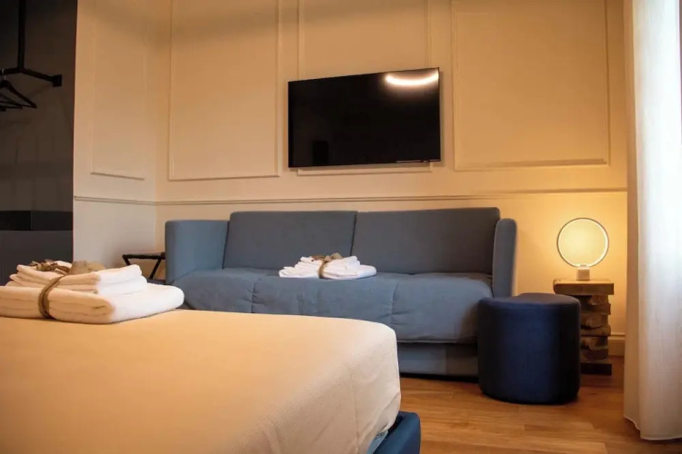 MARI Luxury Rooms and Suites