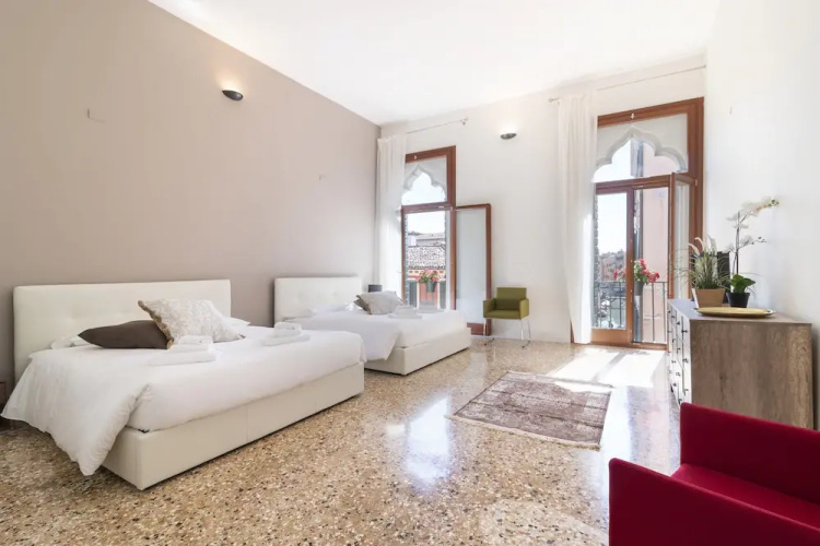 Best Rialto Palace