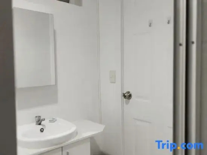 Tower B, 517 Grand Amani Residence