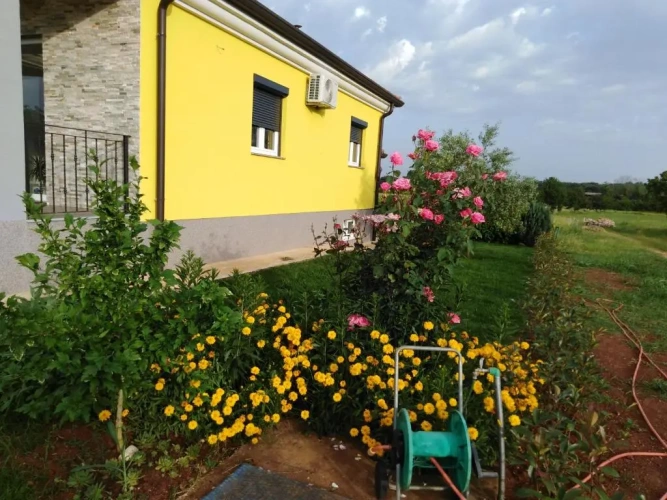 3 Bedrooms Villa