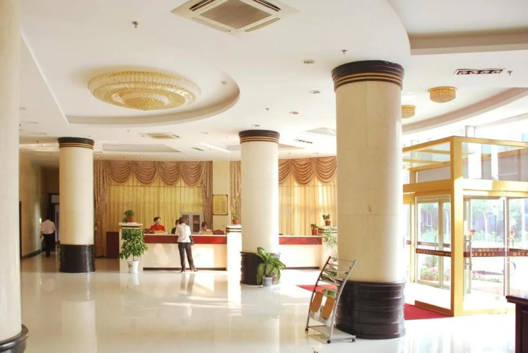 Xuefu Hotel(蓬莱学府大酒店)
