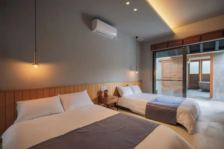 Reflexion Villas GLANZ