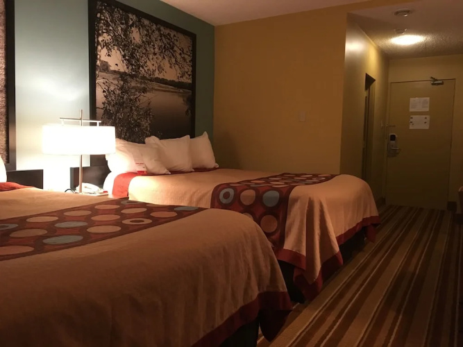 Super 8 Thunder Bay
