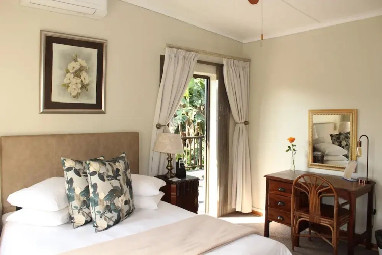 Standard Double room with garden view