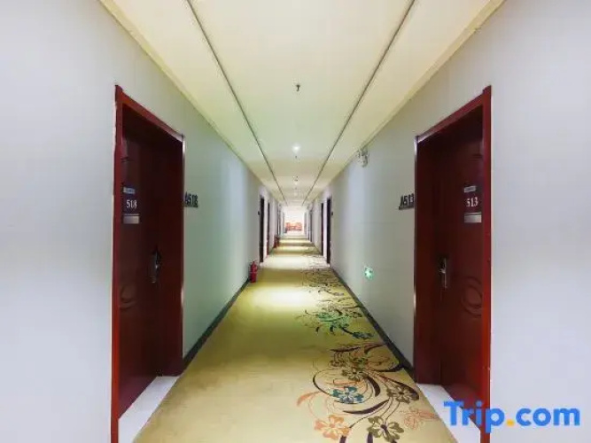 Yue Hotel (Baoding Mancheng Huiyou Shopping Mall) - Baoding