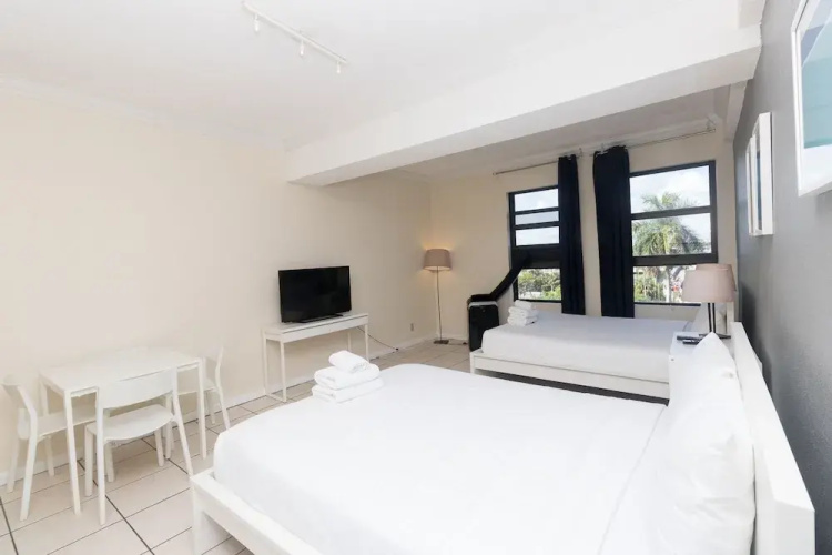 549 City View Hollywood Beach