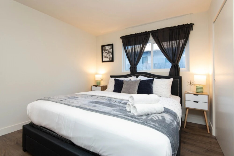 Stylish Apartment near Dodger St