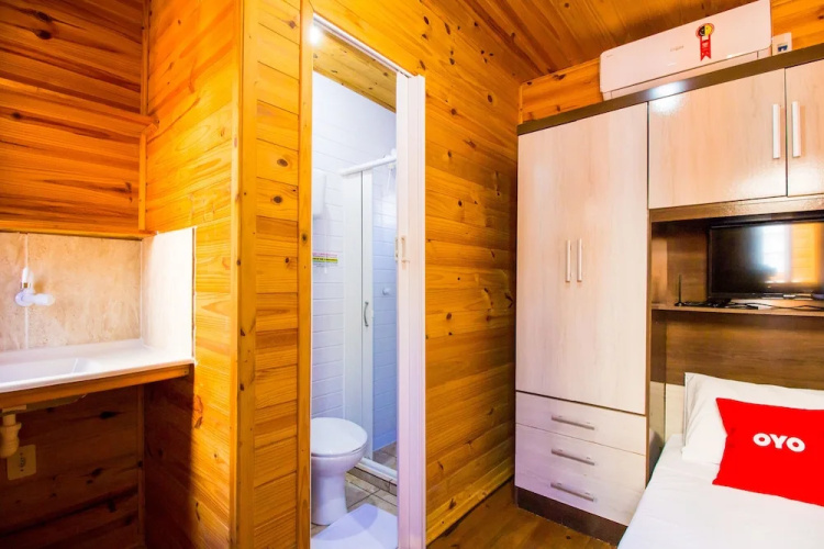 Housing Hotel