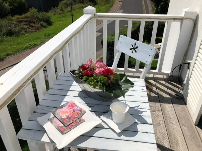Apartment with balcony