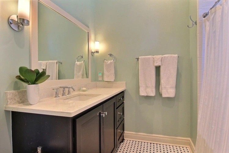 4 Bedrooms Cottage