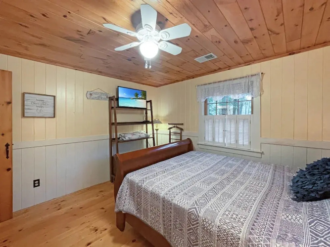 Dewey Cottage