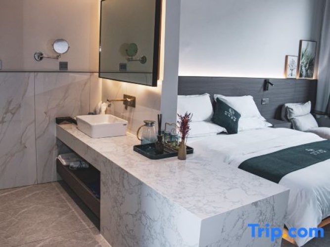 Deluxe Double room with mountain view