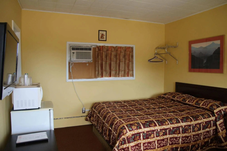 Hillside Inn Pembroke