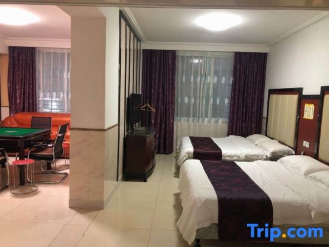 Deluxe Suite