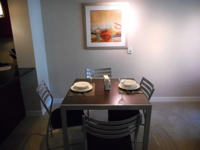Weichert Suites at Arlington Courthouse