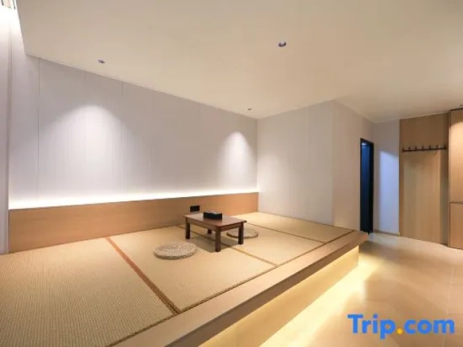 Standard Quadruple Basement room