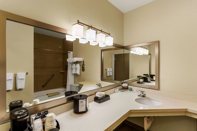 Quadruple Suite