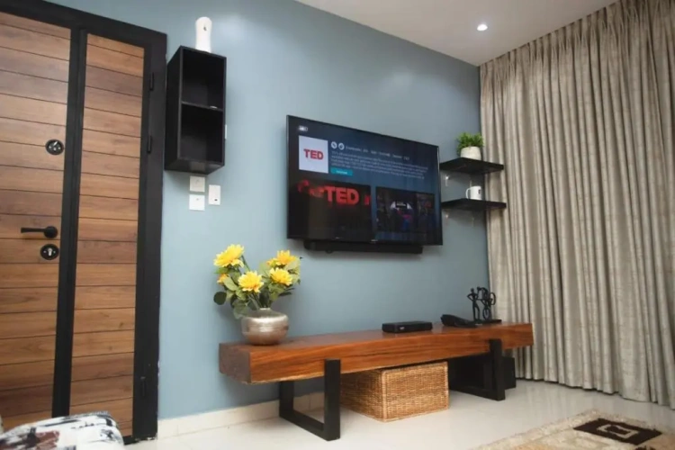3 Bedrooms Apartment