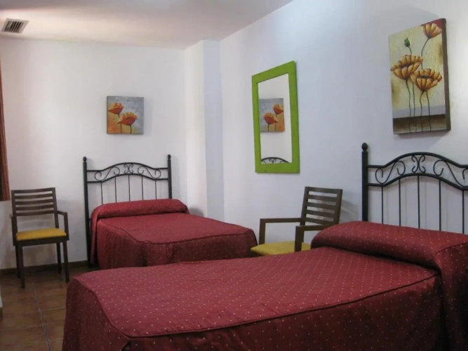 Standard Triple room