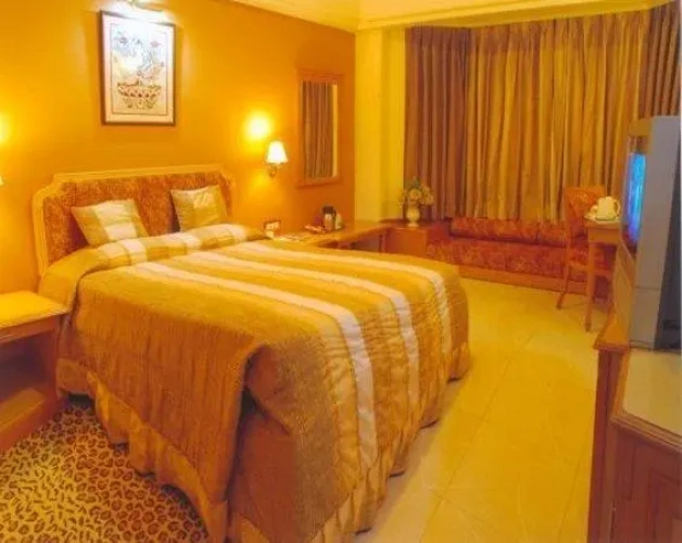 Quadruple Suite